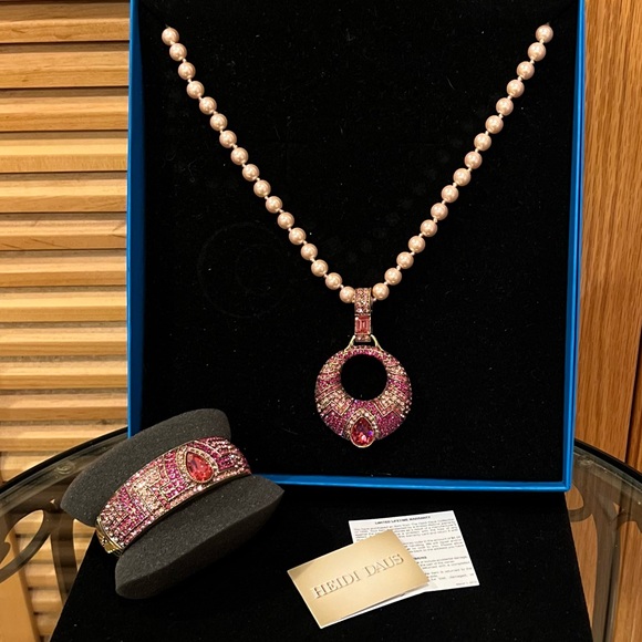 Heidi Daus Pink Pearl & Crystal Necklace/Bracelet Set 💗💎 - Picture 5 of 15